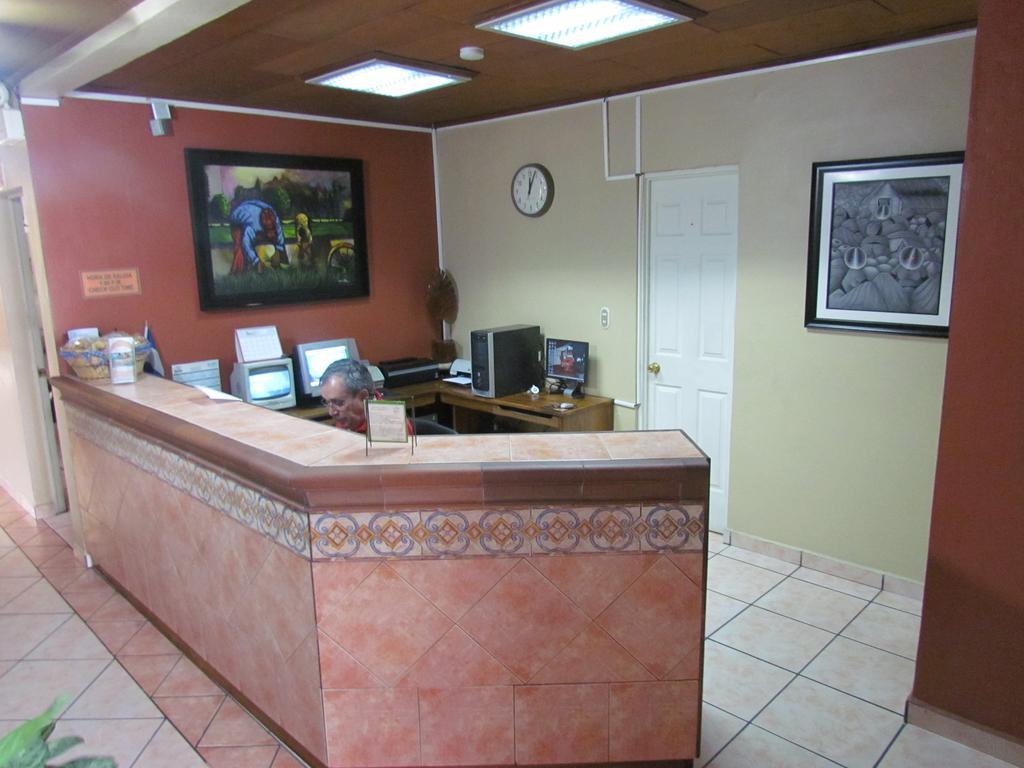 Lonigo Hotel San Salvador